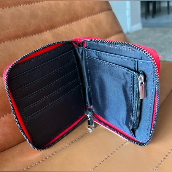 Rampage wallet new with tag never used. Silver zipper and clean black interior - Picture 5 of 6